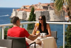 DubrovnikIhana ja viehättävä Dubrovnik! Harva kaupunki Euroopassa voi tarjota sellaisen yhdistelmän historiaa, kultuuria, gastronomiaa ja rantalomaa kuin Dubrovnik.