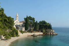 Etelä-KroatiaEtelä-Kroatiassa Dalmatian alueella on monien mielestä Välimeren hienoimmat uimavedet! Täällä on myös suurin osa Kroatian yli 1200 saaresta. Juuri suuri määrä erikokoisia saaria tekee rannikosta niin kauniin. 