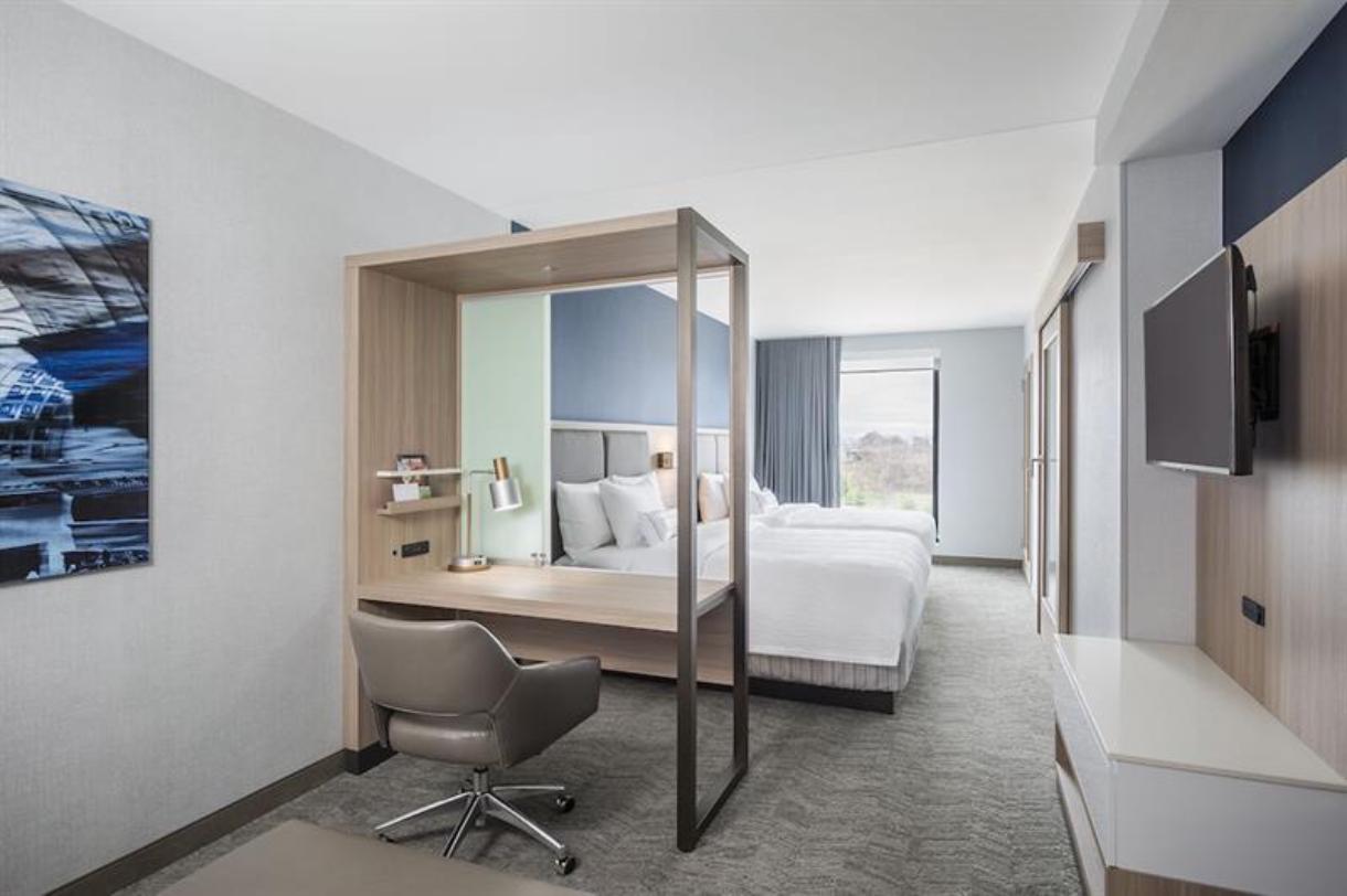 Hotel Springhill Suites By Marriott, Springhill Furniture