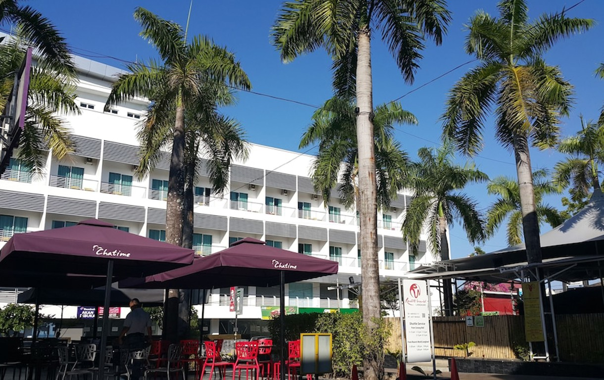 Cenang Plaza Beach Hotel
