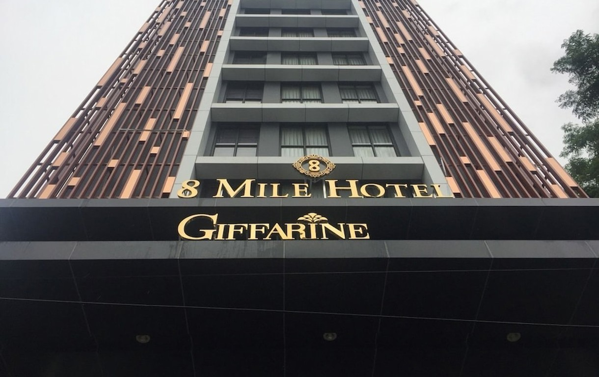8 Mile Hotel