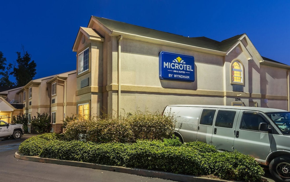 Microtel Inn & Suites by Wyndham Auburn