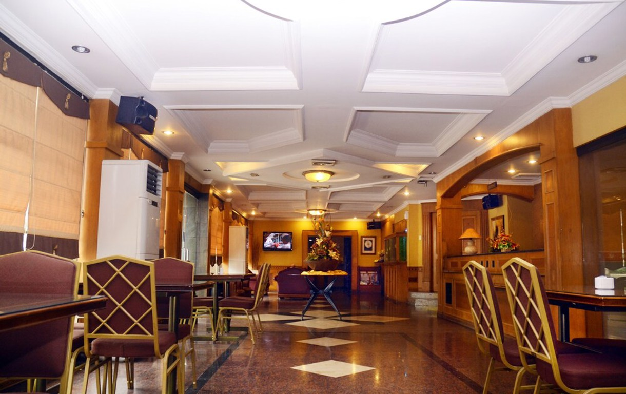 Dhaksina Hotel