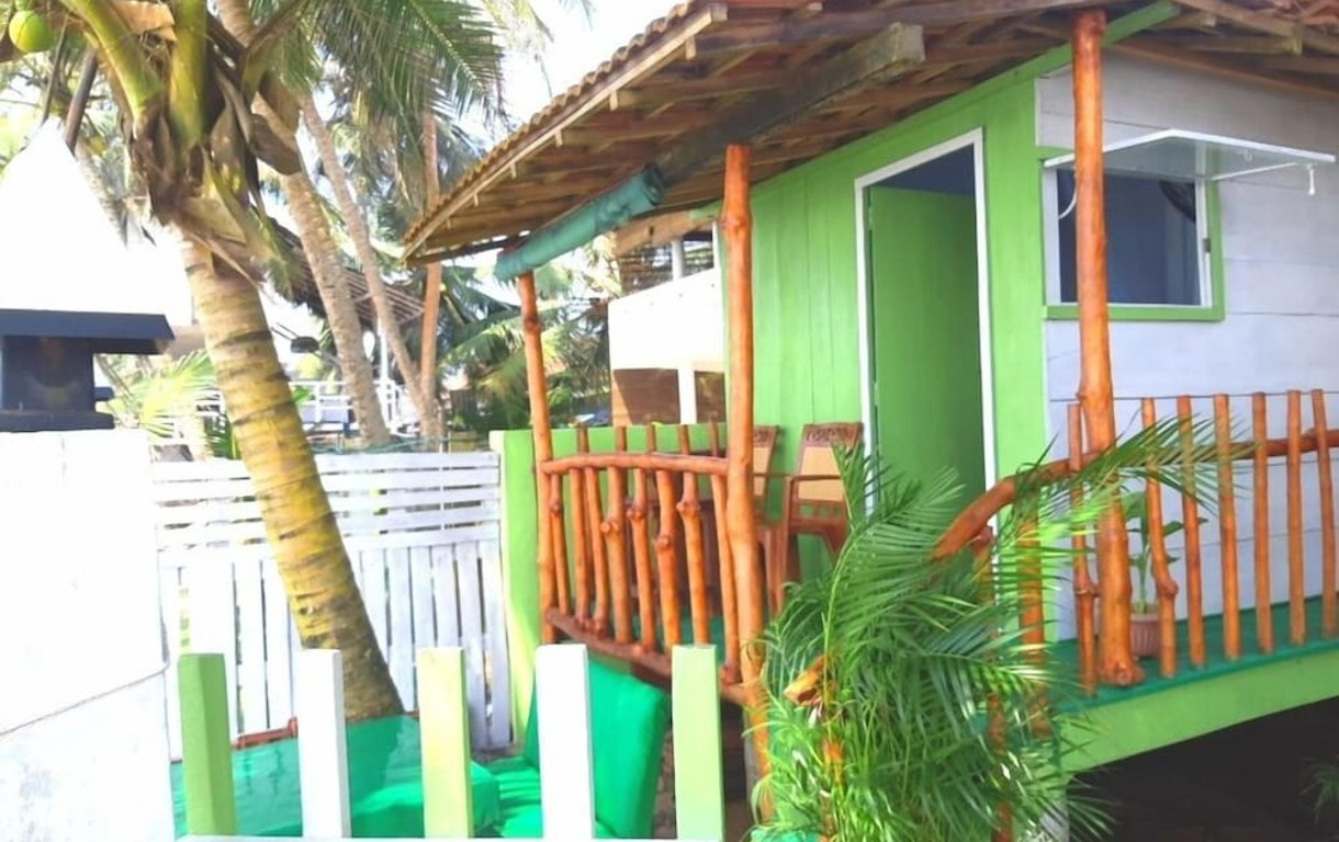 Luna Beach Home & Cabanas - Hostel