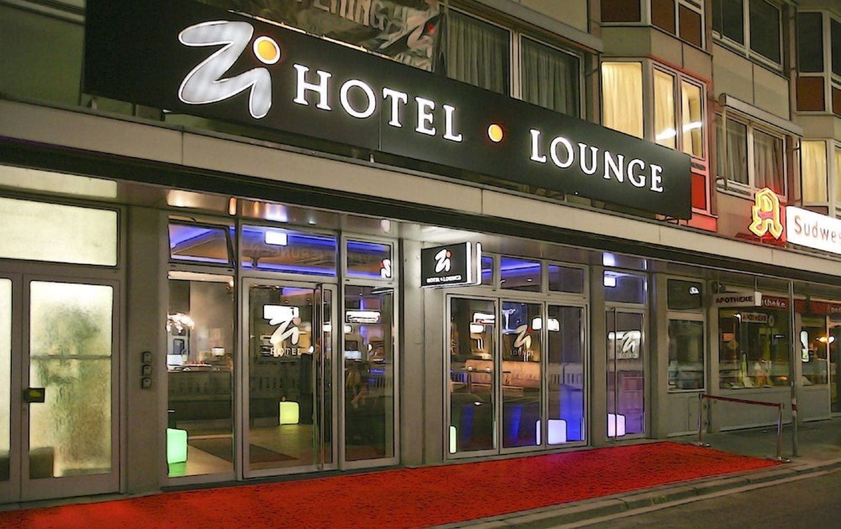 Zi Hotel & Lounge