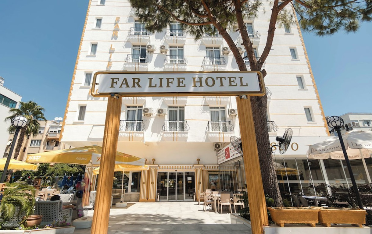 Far Life Hotel