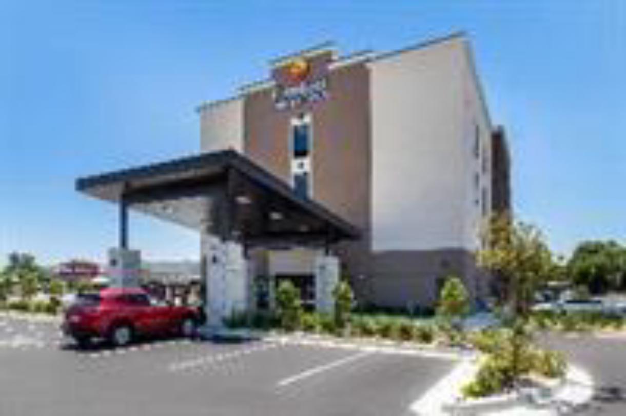 Comfort Inn & Suites Tulsa Catoosa