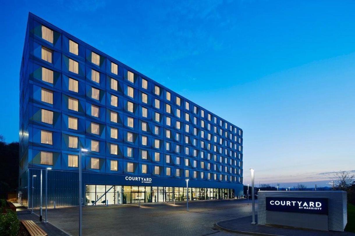 Courtyard by Marriott Luton Airport
